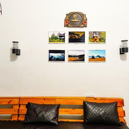Kokos Hostel Padang City Экстерьер фото