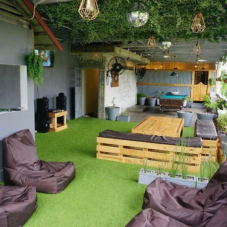 Kokos Hostel Padang City Экстерьер фото
