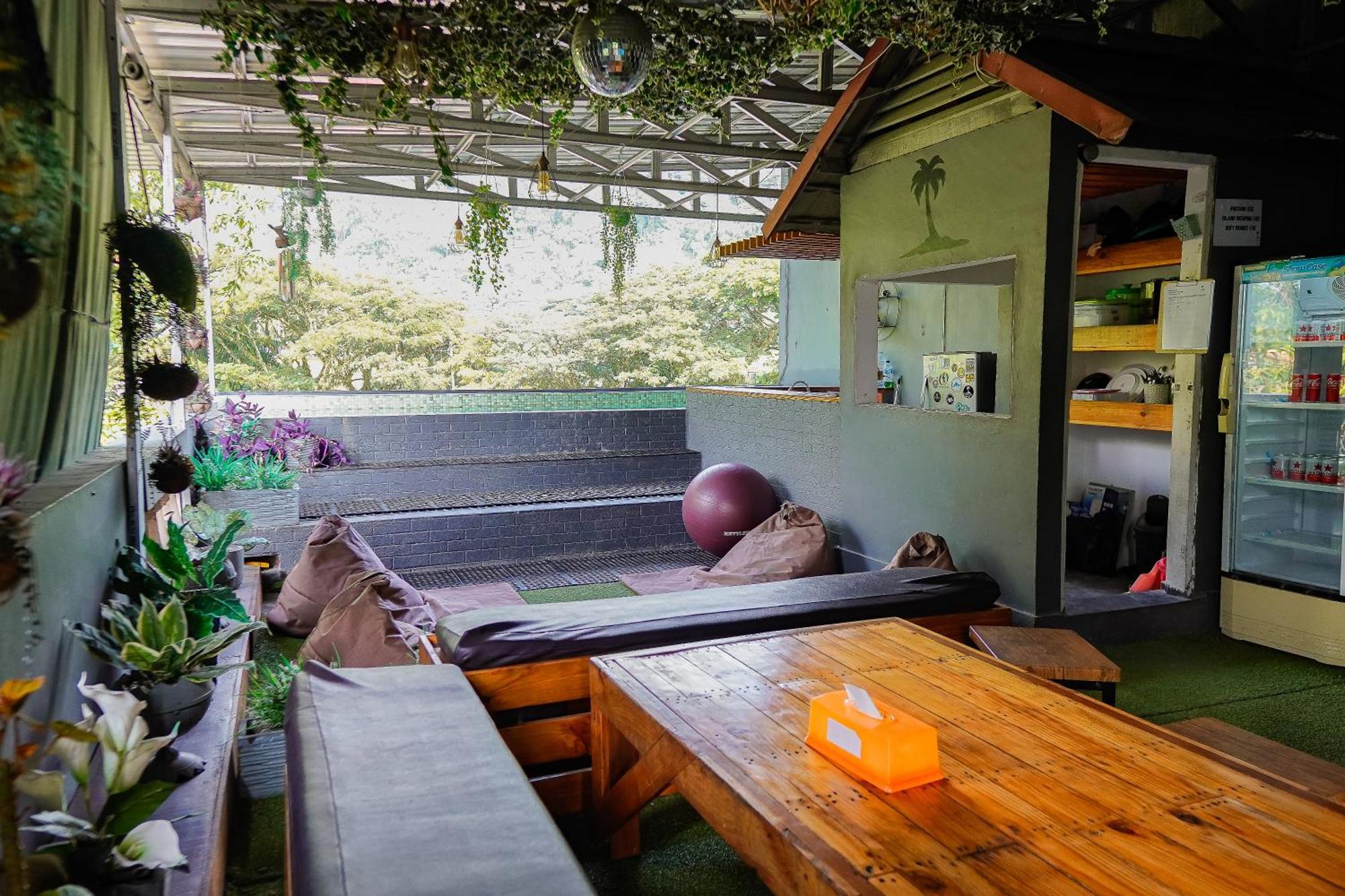 Kokos Hostel Padang City Экстерьер фото